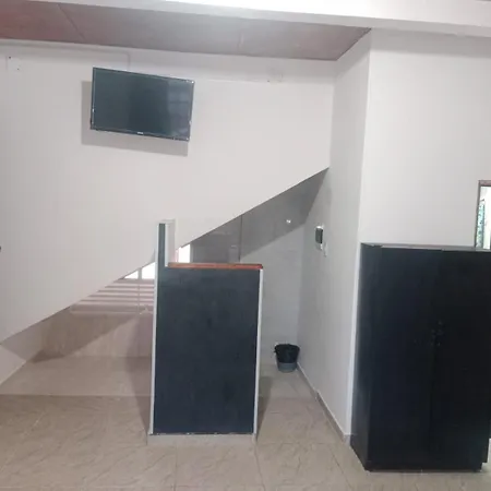 A Apartaestudio Central Amoblado Con Cocina Y Bano Chiquinquira  Exterior photo