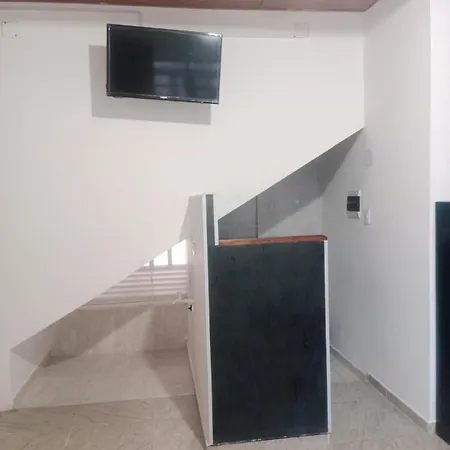 A Apartaestudio Central Amoblado Con Cocina Y Bano Chiquinquira  Exterior photo