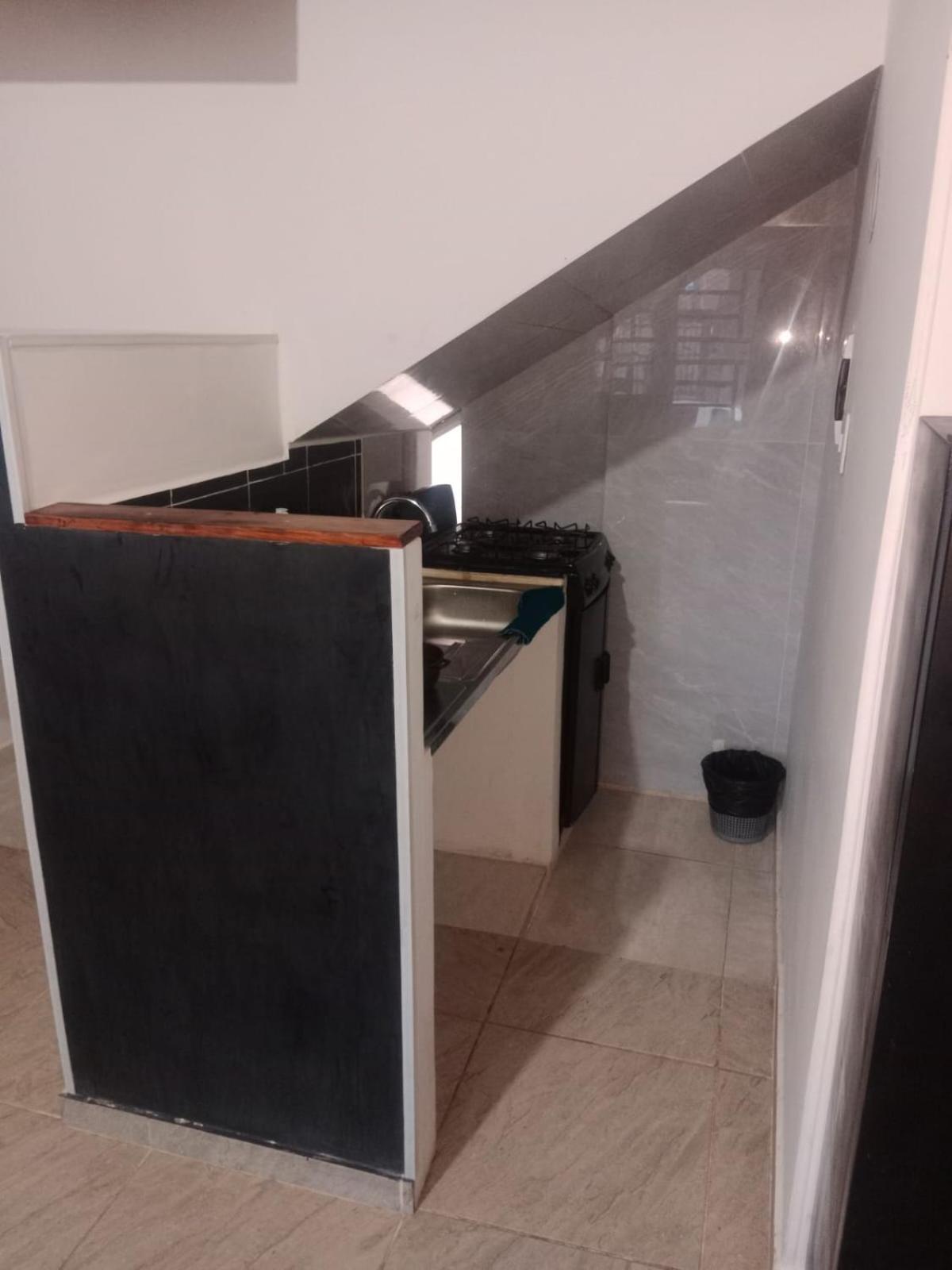 Apartment A Amoblado Con Cocina Y Bano *