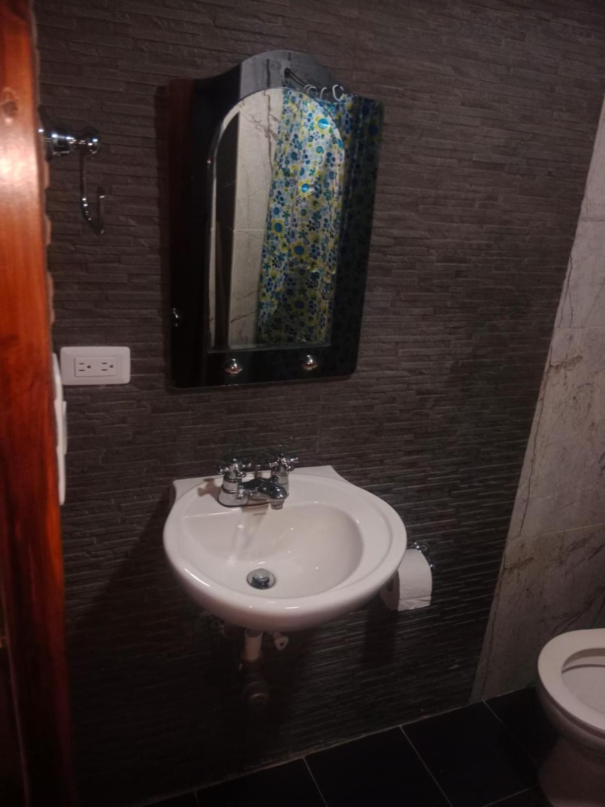 Apartment A Amoblado Con Cocina Y Bano *